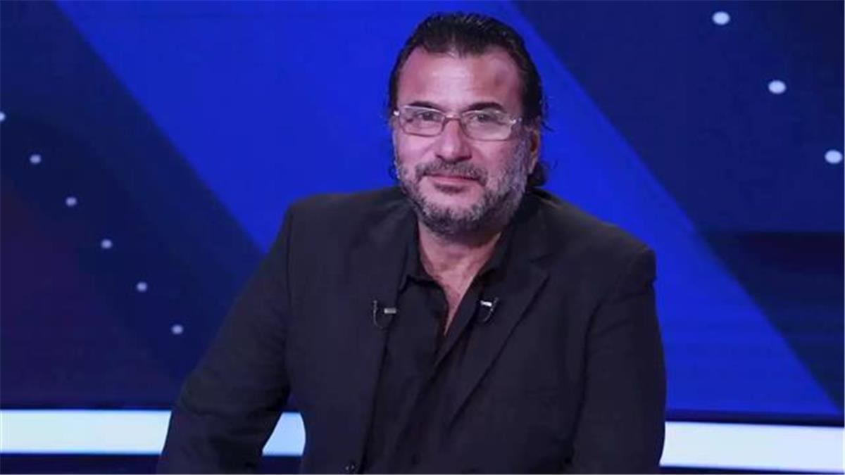 محمد عبدالجليل لـ"خمسة سياسة": متفائل بالأهلي في الموسم الجديد