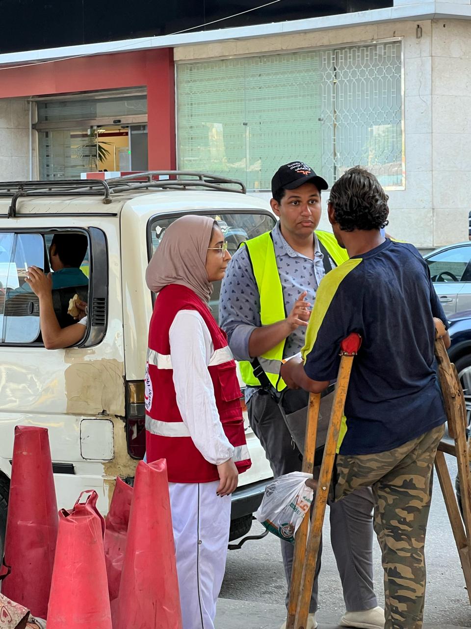 الهلال الأحمر يشارك بـ400 متطوع في حملة توعية السائقين بمخاطر الإدمان