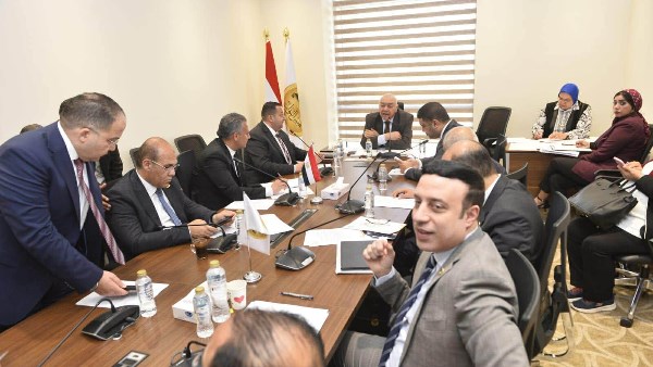 نقل النواب توصي بسرعة إدراج مشروعات طرق بالمحافظات لتشجيع الاستثمار