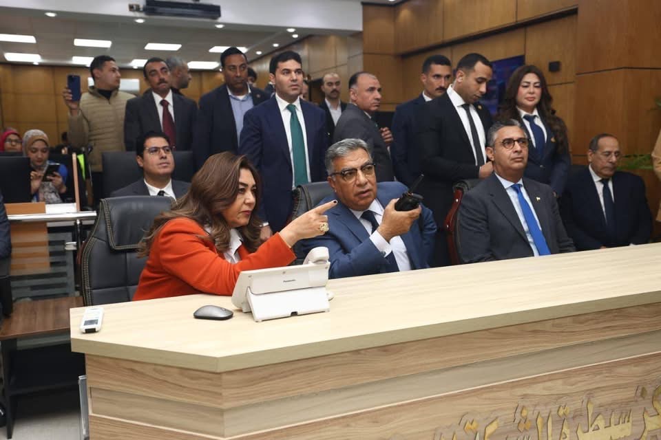 وزيرة التنمية المحلية ووزير التموين ومحافظ الدقهلية يتفقدون مركز الشبكة الوطنية والمركز التكنولوجي