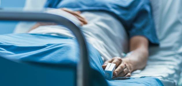 كارثة بالإسكندرية.. محامي عمر يكشف لـ"خمسة سياسة" كيف حوّل مستشفى خاص وفاة شاب لفرصة ربح