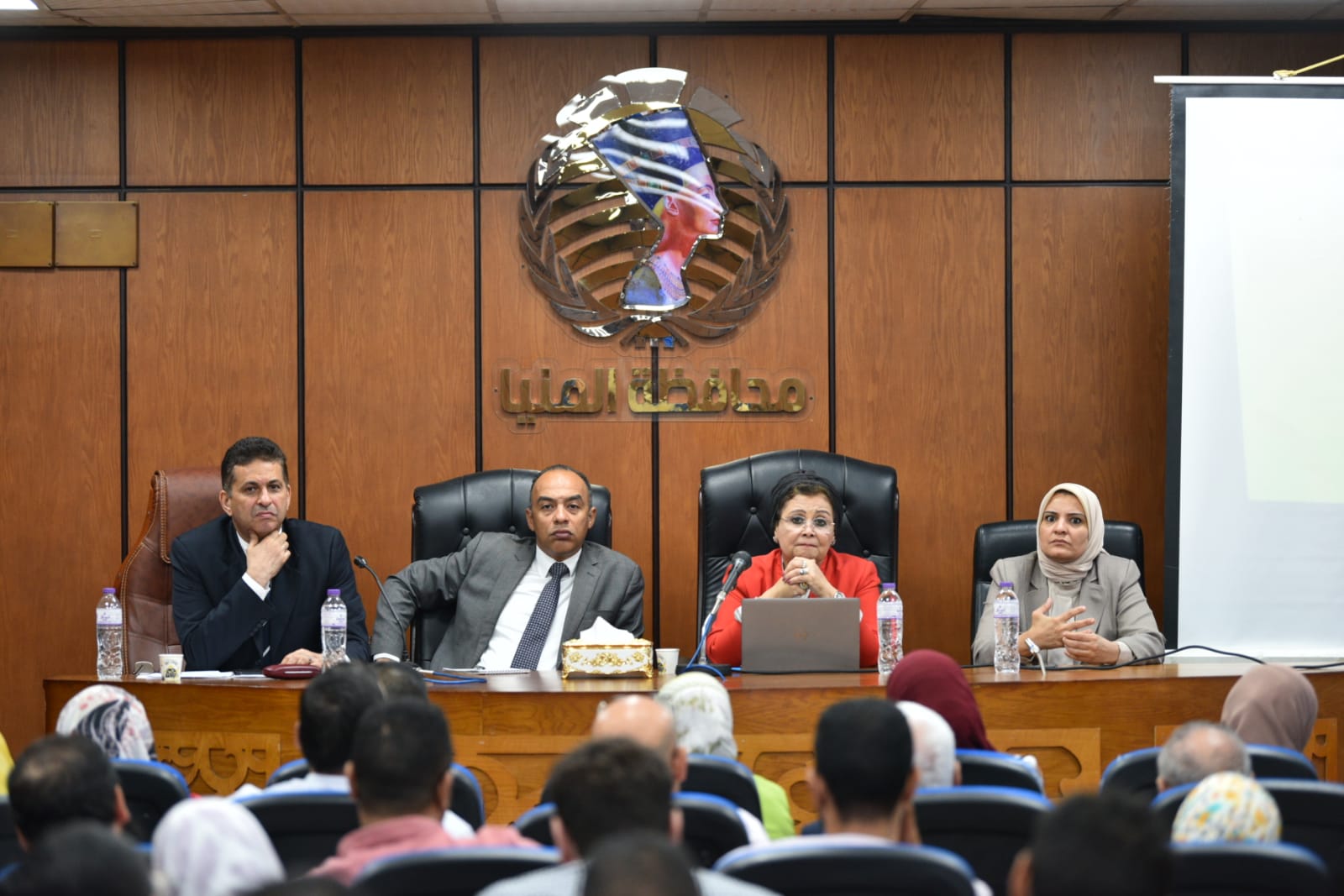 نائب وزير الصحة تبحث مع ممثلي القطاع الطبي الخاص بـ«المنيا» إجراءات تنفيذية لتقليل معدلات الولادات القيصرية غير المبررة