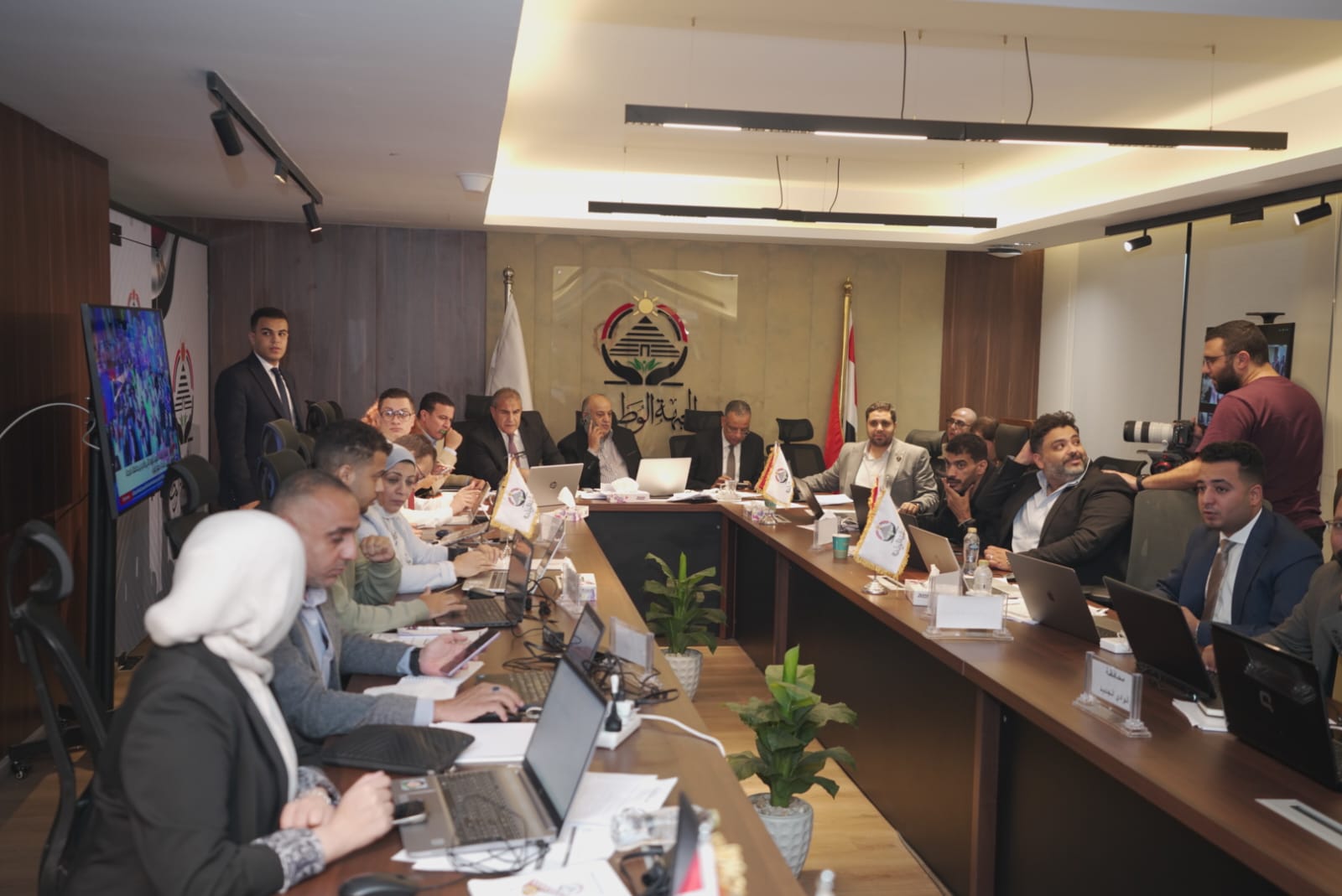 بمشاركة قيادات الحزب..الغرفة المركزية لـ "الجبهة الوطنية " تواصل متابعة انتخابات النواب