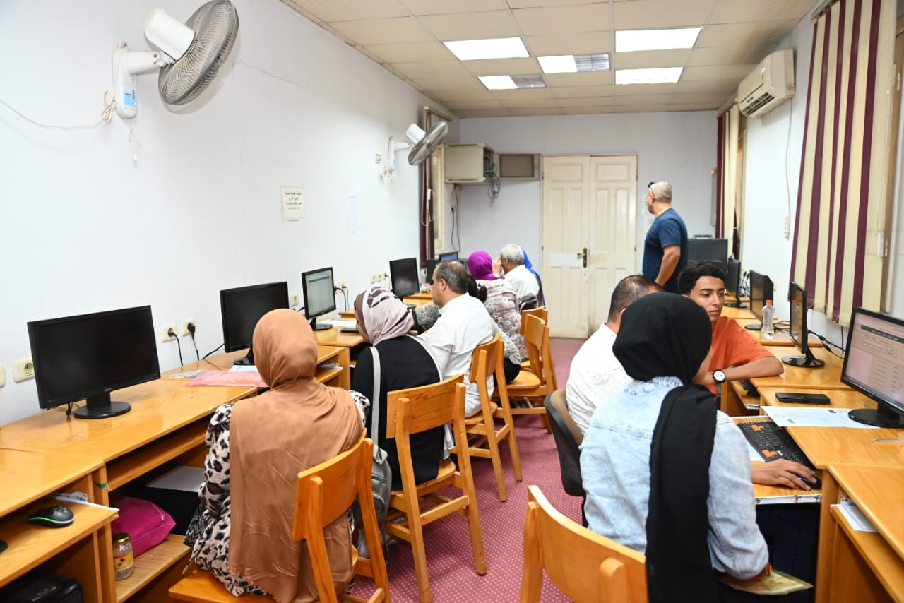 التعليم العالي:  استمرار تقديم الدعم الفني لطلاب الثانوية العامة في تنسيق الجامعات والمعاهد2025