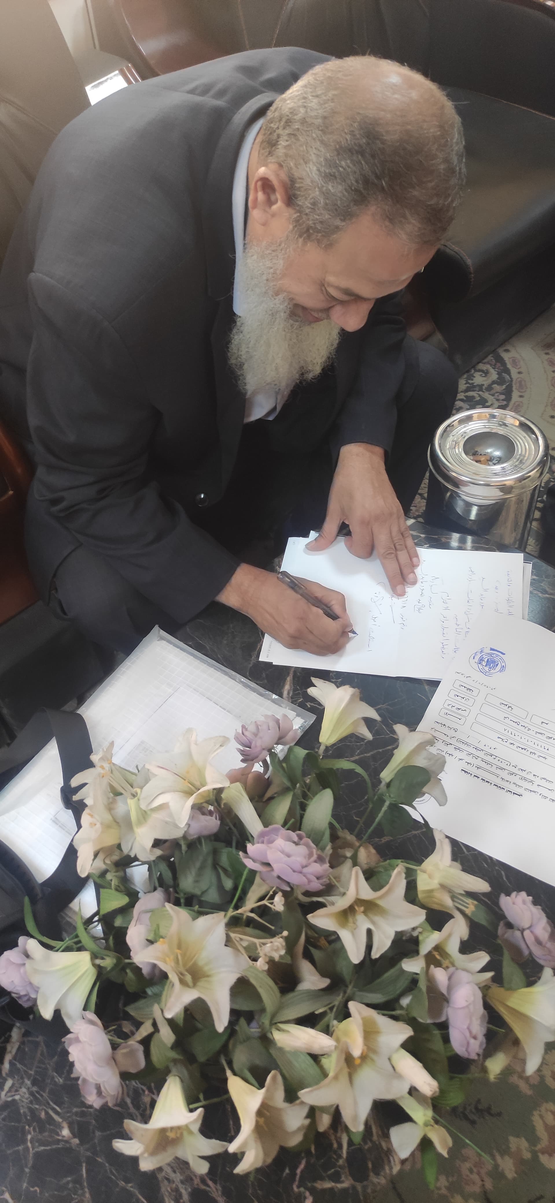 "عبد المعبود"عضو "عليا النور" يتقدم بأوراق ترشحه لانتخابات مجلس الشيوخ بالمنوفية.. ويحصل على رمز "الفانوس"