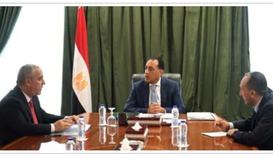 منها تحسين الأوضاع المالية.. "مدبولي" يستعرض مع رئيس الهيئة الوطنية للصحافة عددا من الملفات