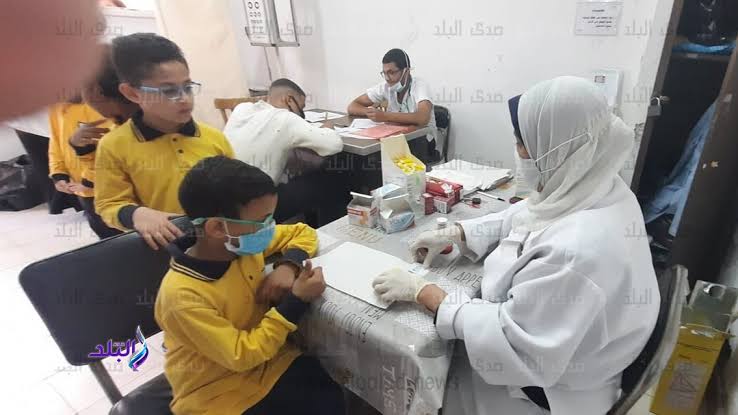 طلاب مصر على خط الصحة: أكثر من 4 ملايين فحص شامل في 80 يوماً