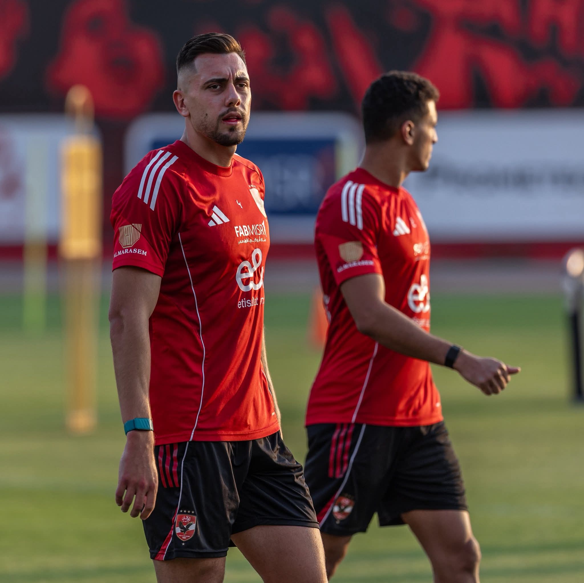 الأهلي يفتح الباب أمام رحيل جراديشار في الميركاتو رغم رحيل وسام أبو علي
