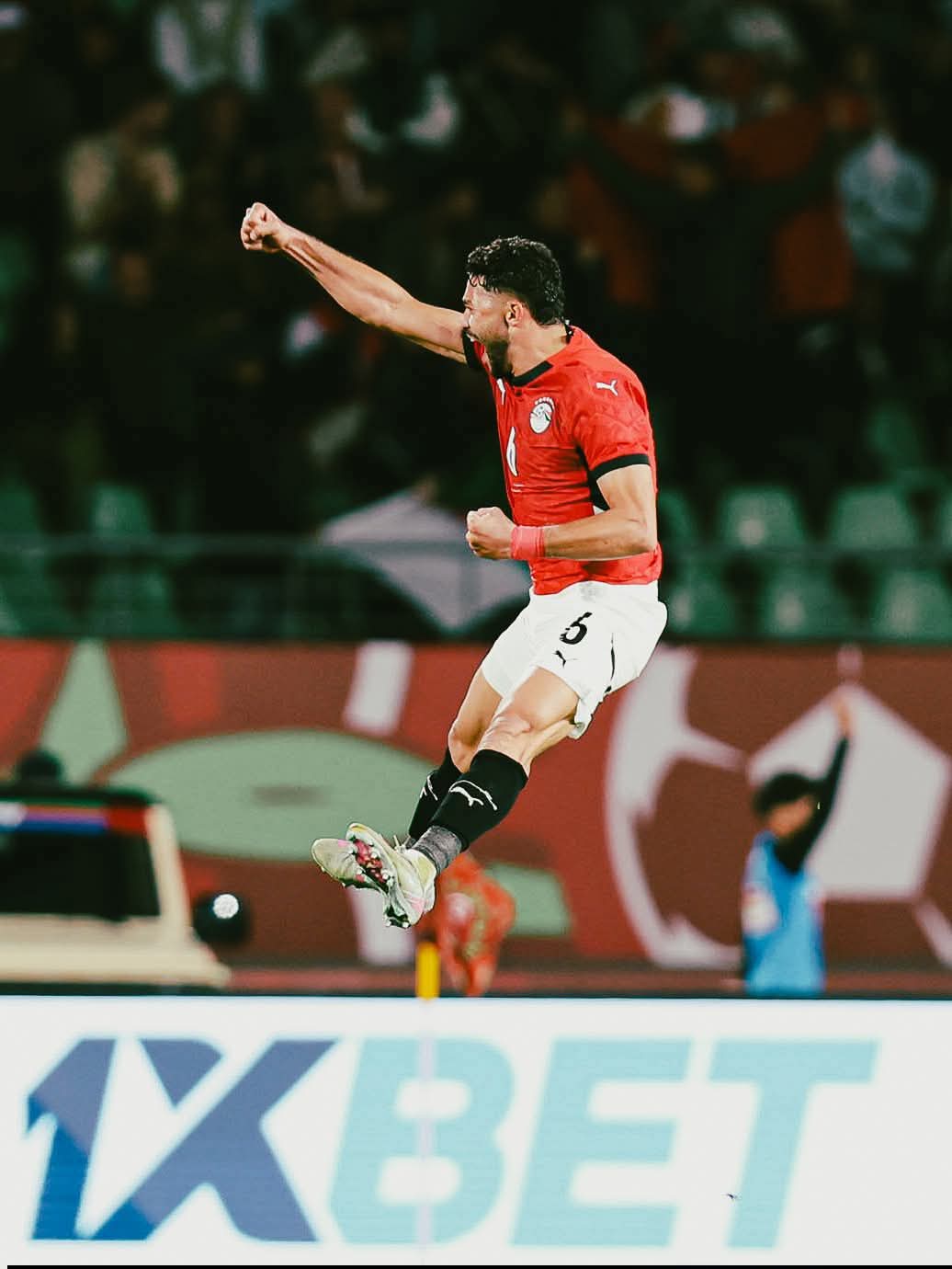 شريف عبدالمنعم: منتخب مصر استعاد "هيبته" مع حسام حسن.. وكعبنا عالي على "الأفيال"