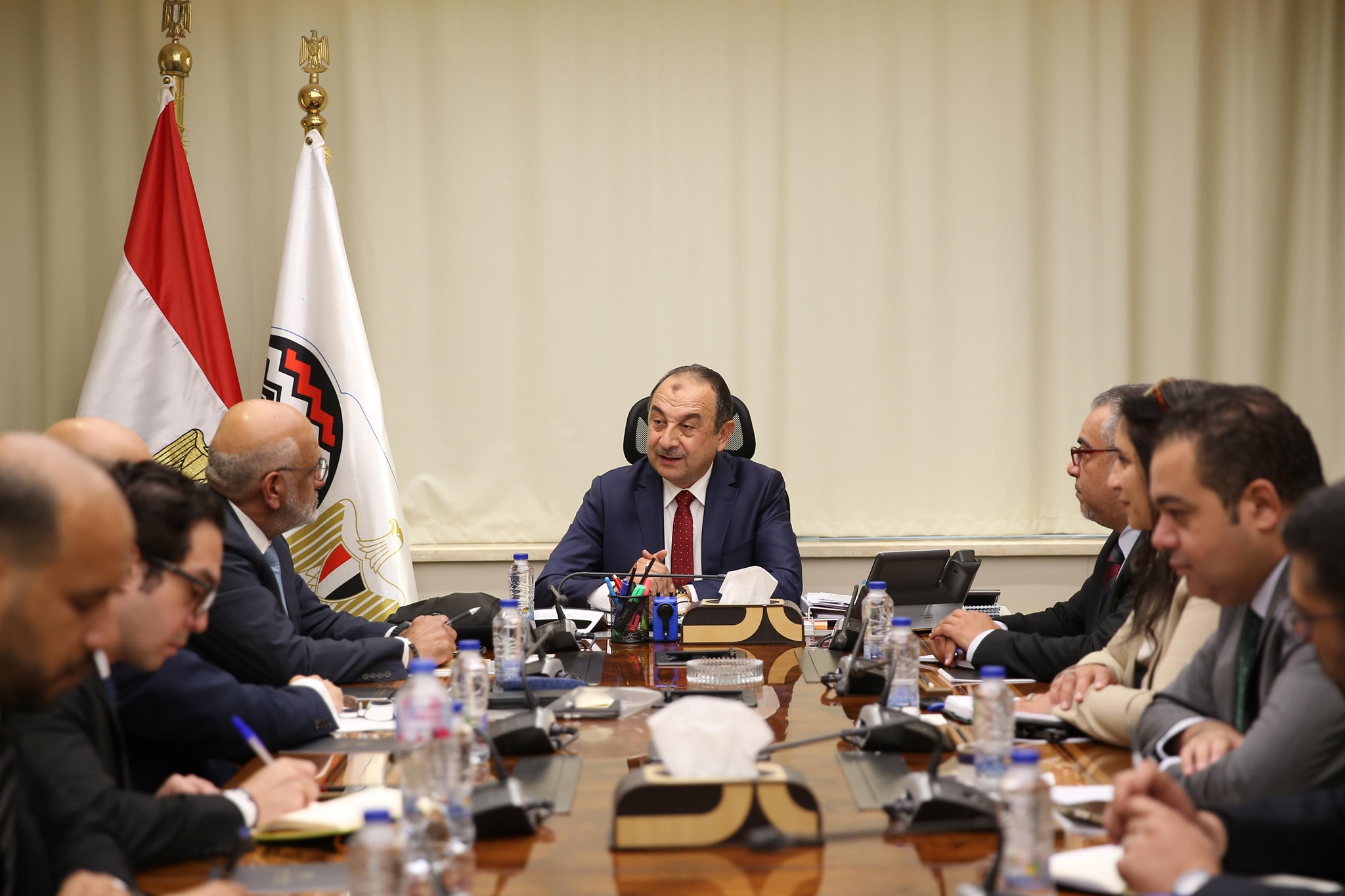 وزير قطاع الأعمال العام يستقبل وفدًا من مجموعة البنك الدولي لبحث تعزيز التعاون المشترك