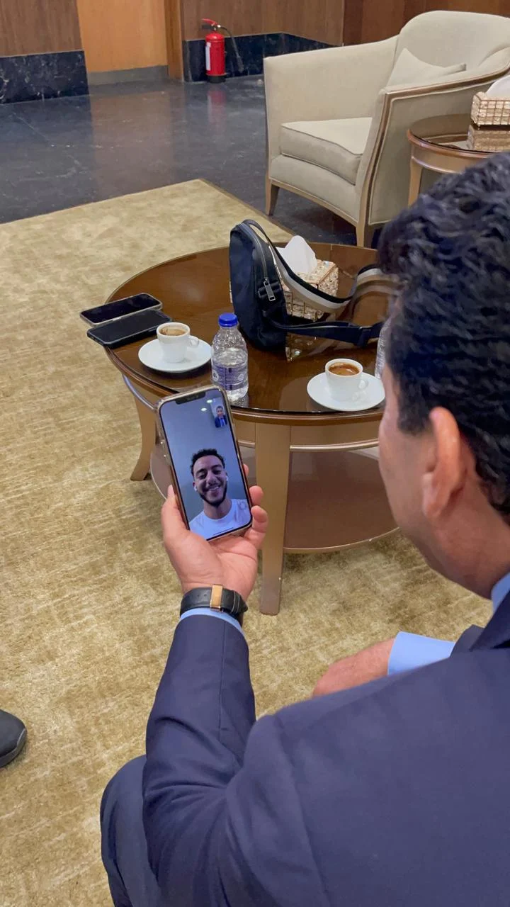 “وزير الرياضة يهنئ البطل محمد السيد بعد تتويجه بذهبية كأس العالم للسلاح في كندا