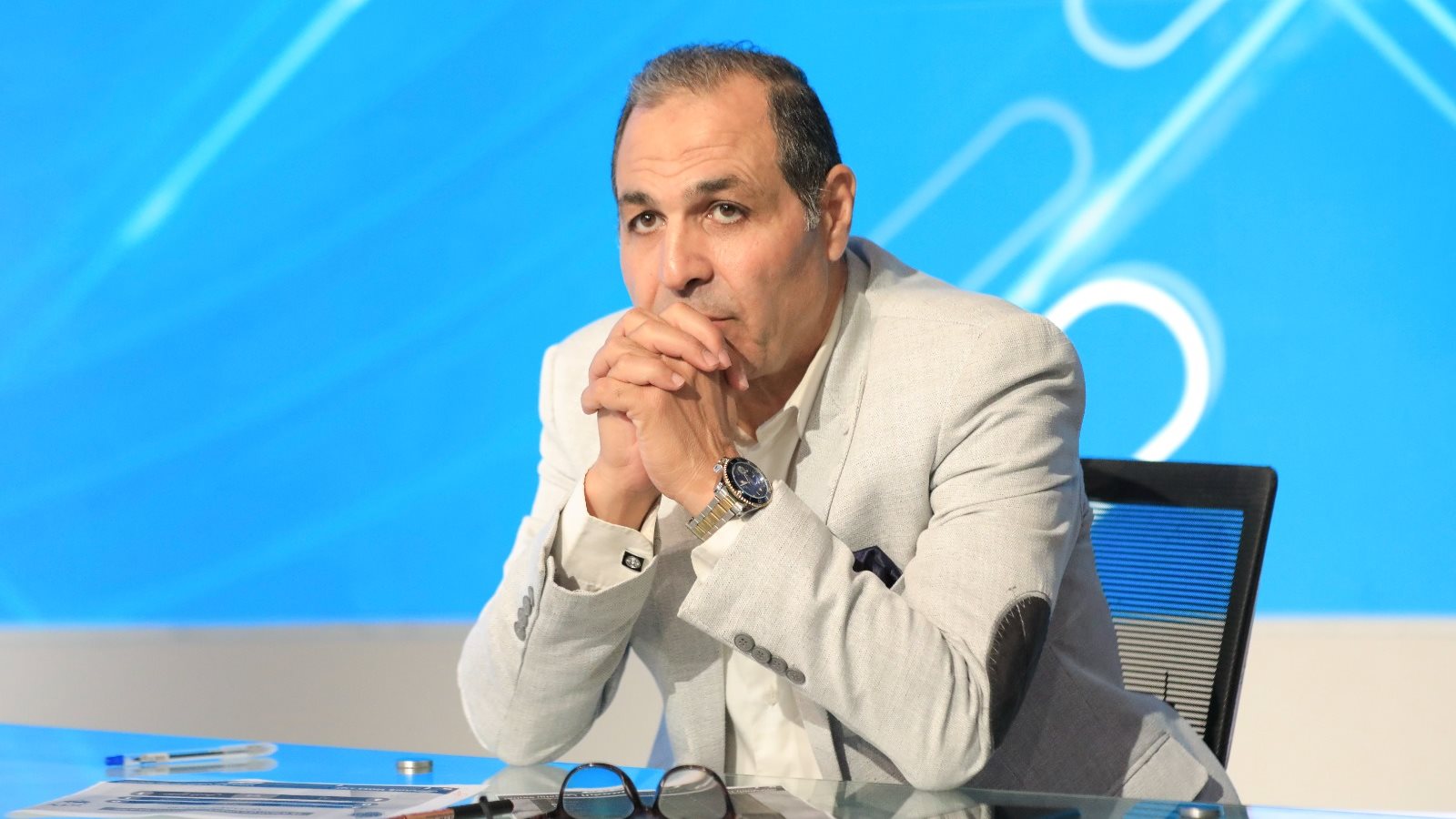 "تامر عبد الحميد يشيد بإدارة الأهلي ويحذر الزمالك: "الفجوة تتسع