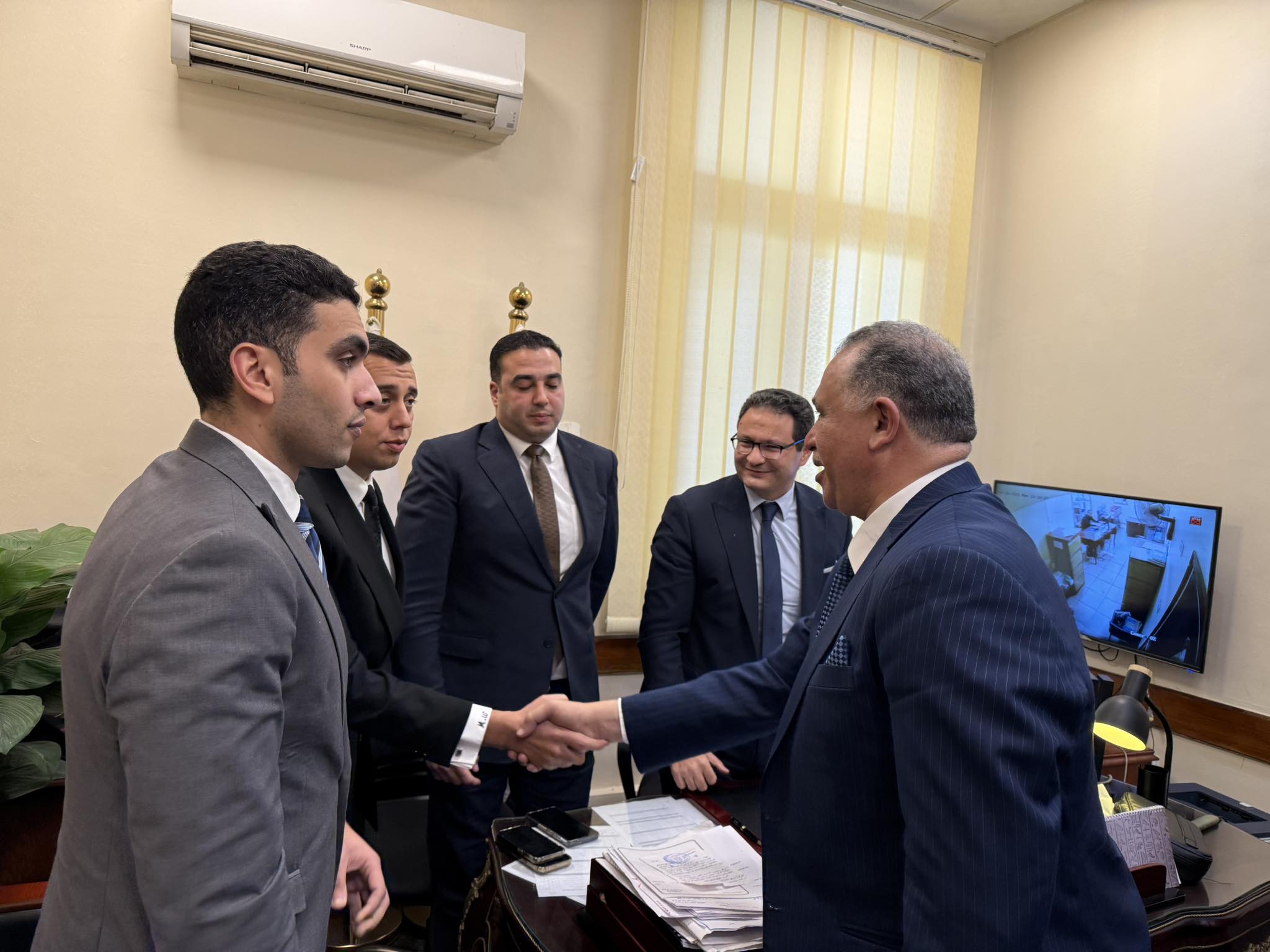وفد نقابة المحامين يقدّم اعتذارًا للنائب العام بشأن واقعة نيابة النزهة