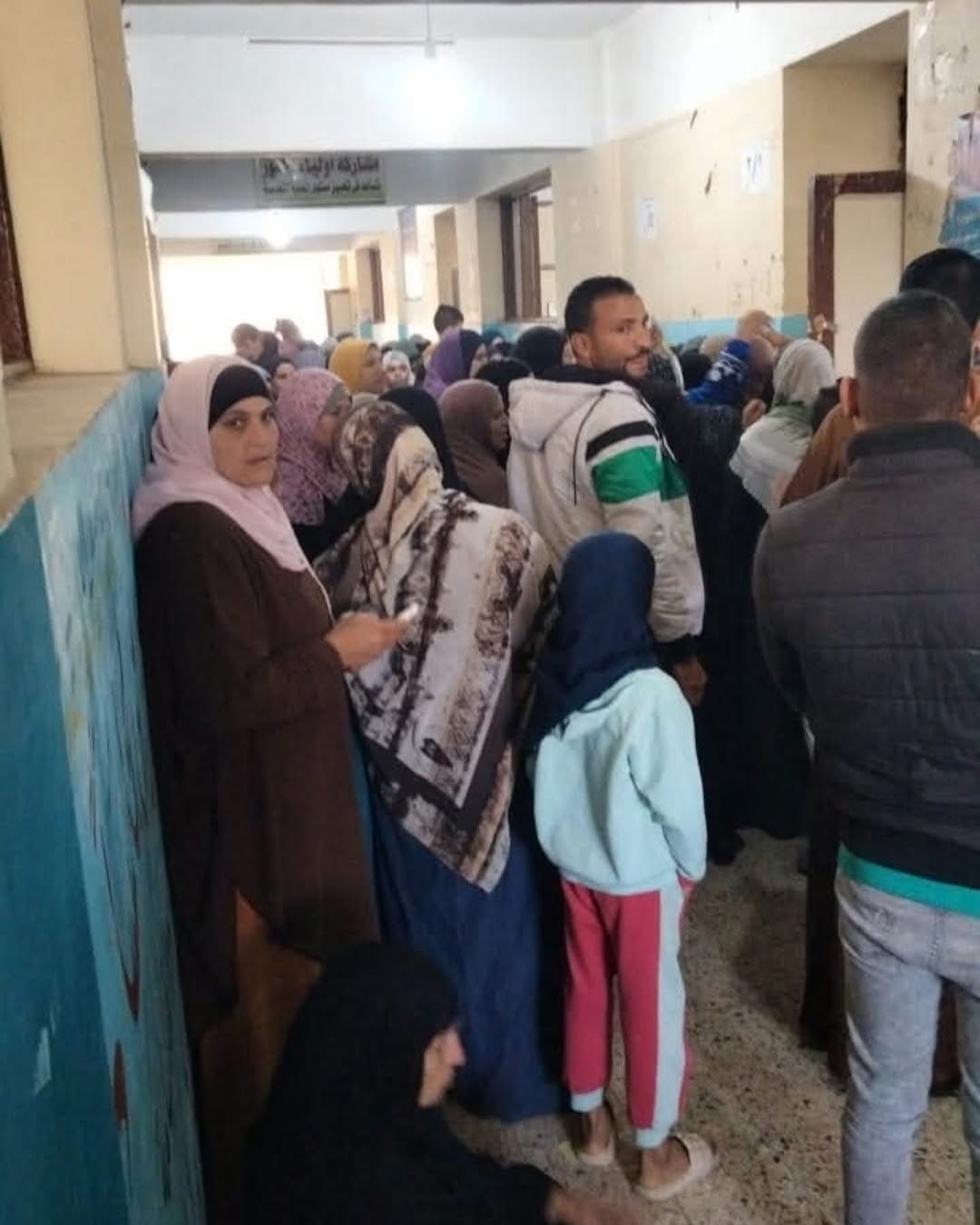 إقبال كثيف على لجان التصويت في دائرة ملوي بالمنيا*