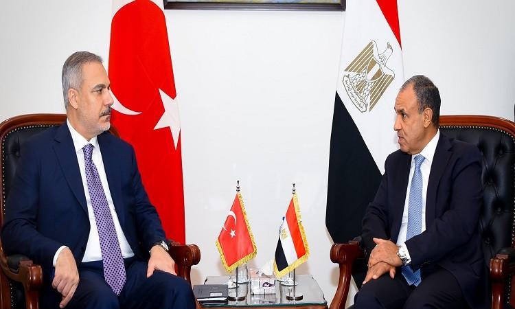 أنقرة والقاهرة تؤكدان رفض خطة إسرائيل لاحتلال غزة وتكاتف جهودهما لمواجهته