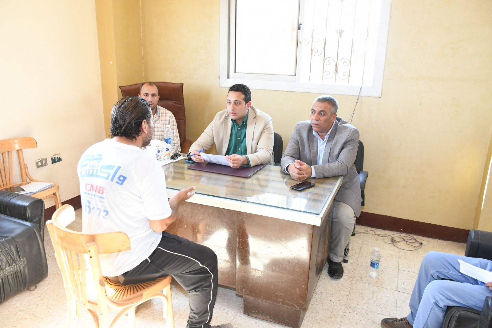 نائب محافظ الفيوم يعقد لقاءً لخدمة المواطنين بقرية الناصرية مركز الفيوم