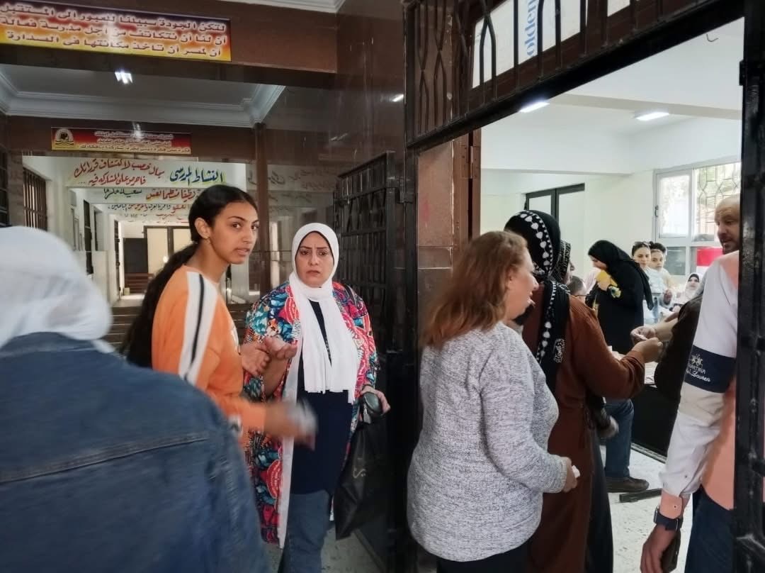 مشاركة واسعة من الناخبين في المراكز الانتخابية ببورسعيد للتصويت في انتخابات مجلس النواب