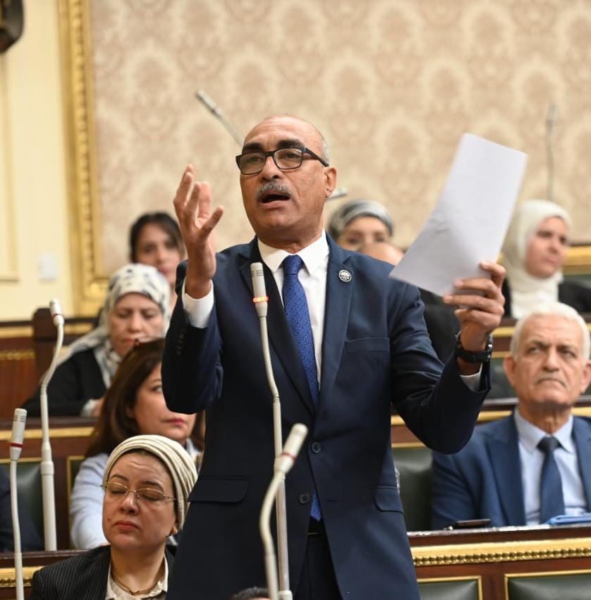 النائب إيهاب منصور: الناس مطحونة والطبقات بقت طبقة واحدة.. حكومة لا تعرف إلا جيب المواطن