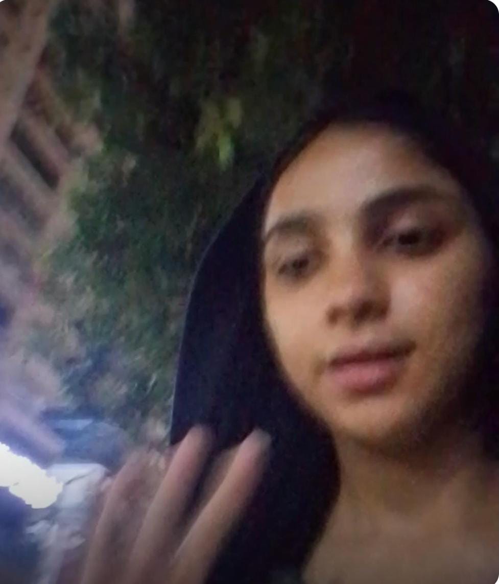 إبوّة شيطانية.. طالبة تستغيث:  بياخد فلوس أمي وبيضربني
