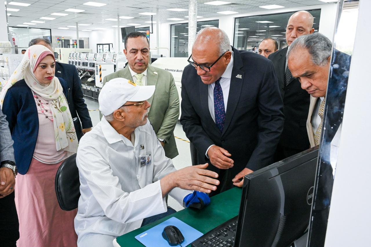 الهيئة العربية للتصنيع" تطرح  منتجات إلكترونية متطورة بالتعاون مع شركات القطاع الخاص بأسعار تنافسيه "