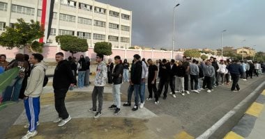 طوابير أمام لجان التجمع الخامس مع فتح أبواب اللجان فى انتخابات النواب..