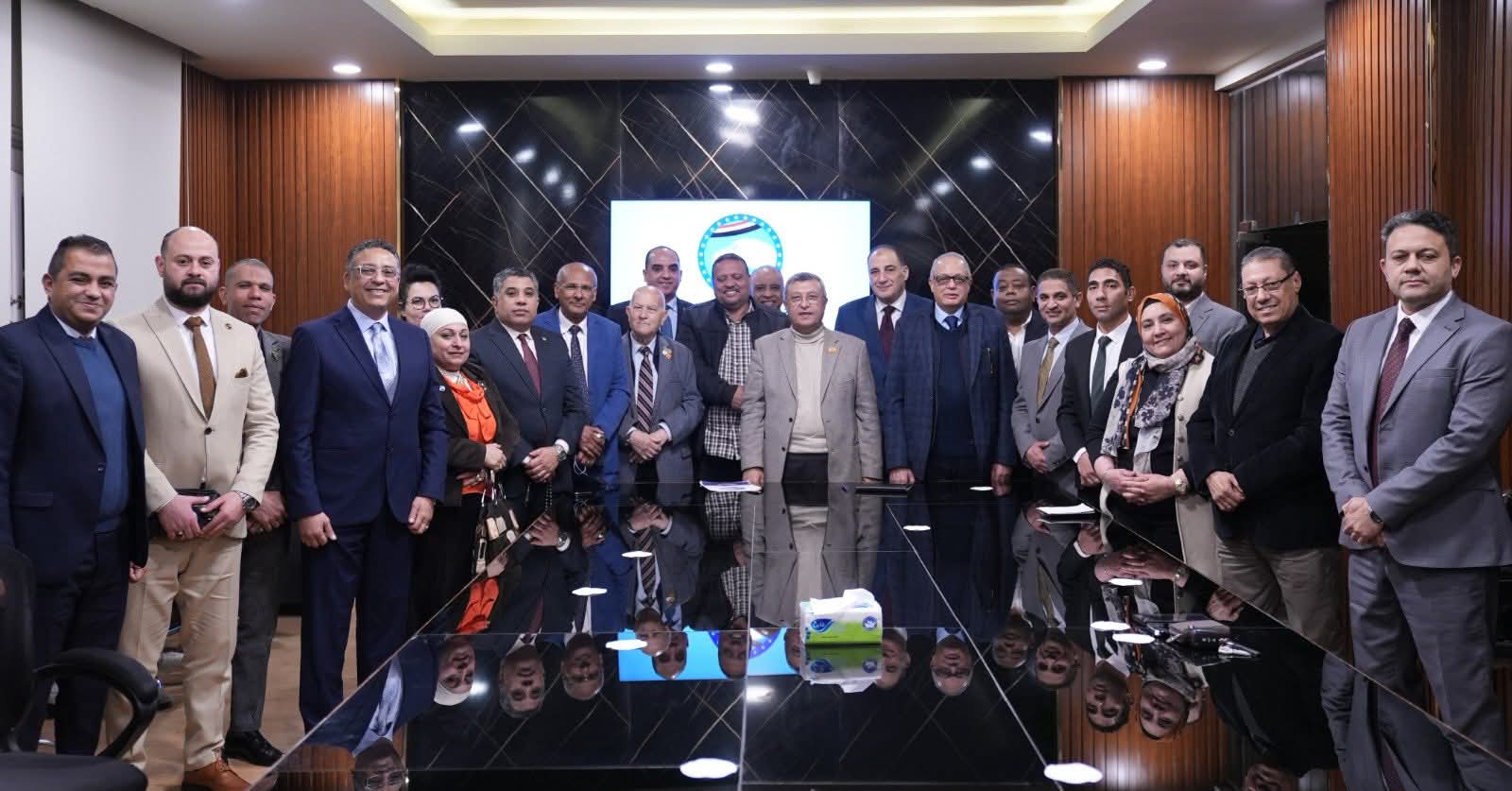 أمانة الطاقة المركزية بحزب مستقبل وطن تقعد اجتماعا تنظيميا مع أمنائها في المحافظات