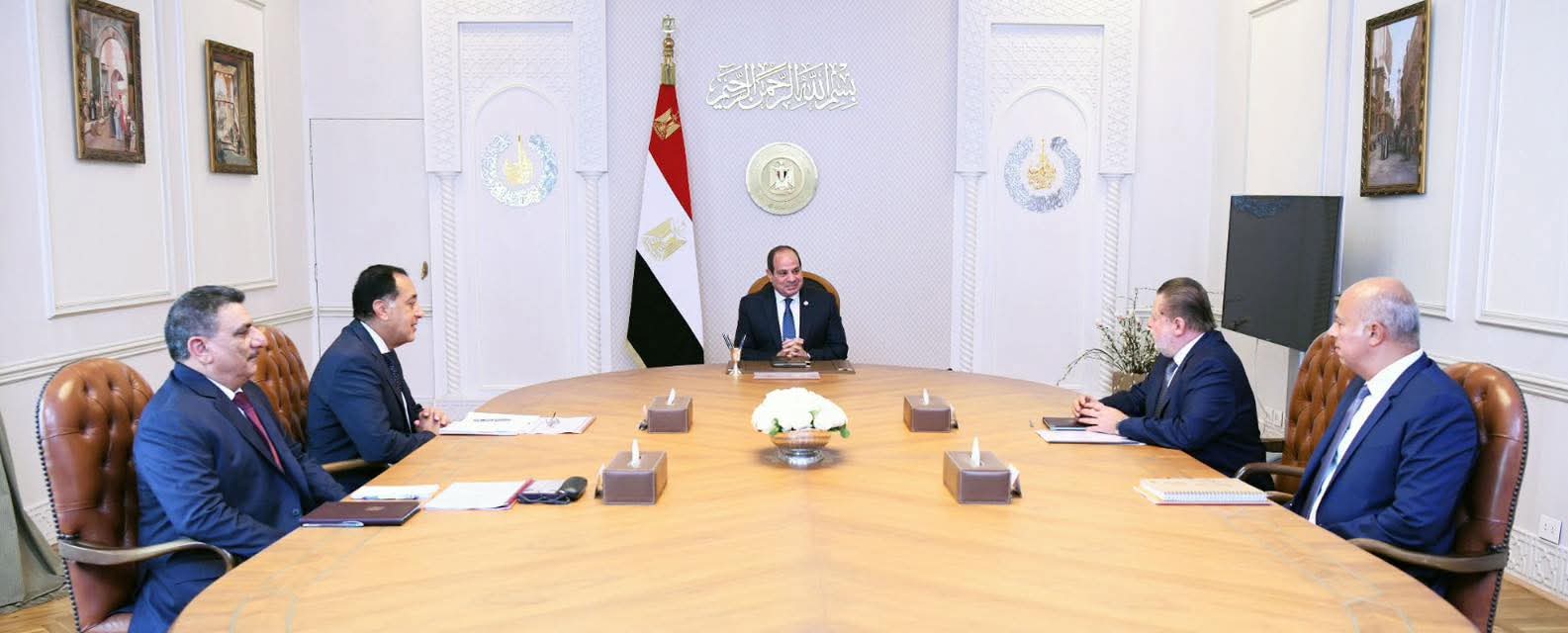 السيسي يتابع جهود تعزيز الاحتياطي الأجنبي وخفض التضخم خلال اجتماع اقتصادي رفيع المستوى