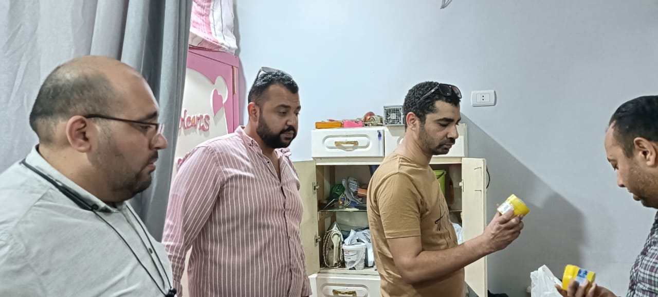 الصحة: إغلاق منشأتين طبيتين غير مرخصتين وضبط منتحلي صفة طبيب في الجيزة وسوهاج