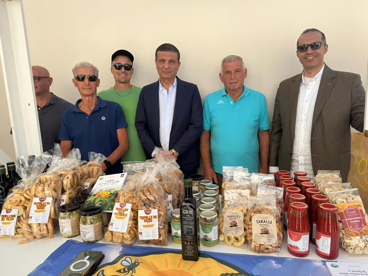 وزيرا الزراعة والشؤون النيابية يتفقدان نموذجًا تعاونيًا بإيطاليا ويشيدان بدور صغار المزارعين في دعم الاقتصاد المحلي