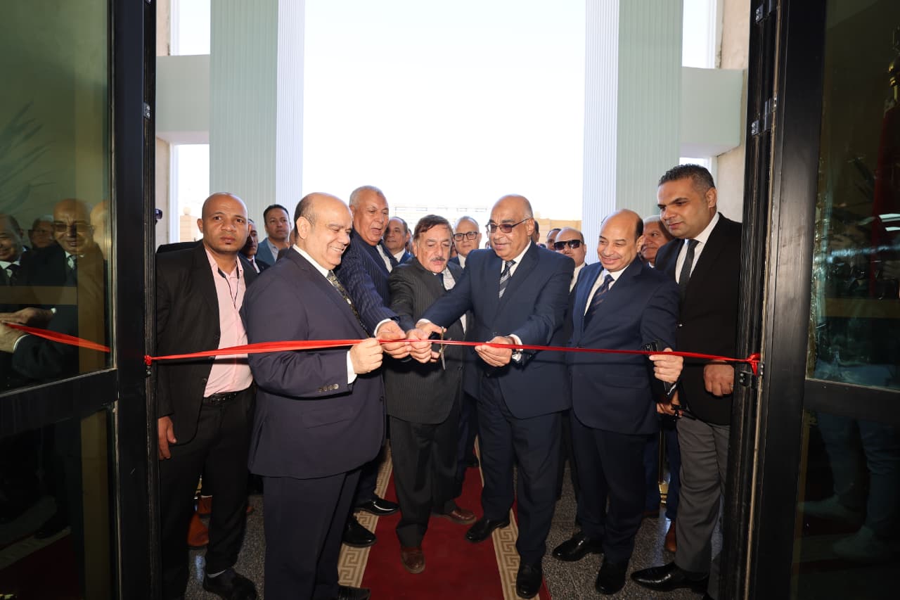 وزير العدل يفتتح مجمع محاكم الوادي الجديد ومقر هيئتى قضايا الدولة والنيابة الإدارية