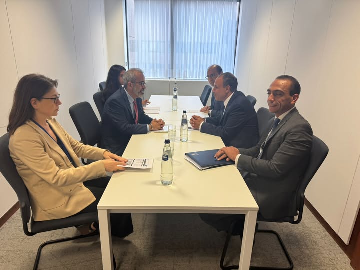 وزير الخارجية والهجرة يبحث مع نظيره البرتغالي تعزيز العلاقات الثنائية والقضايا الإقليمية