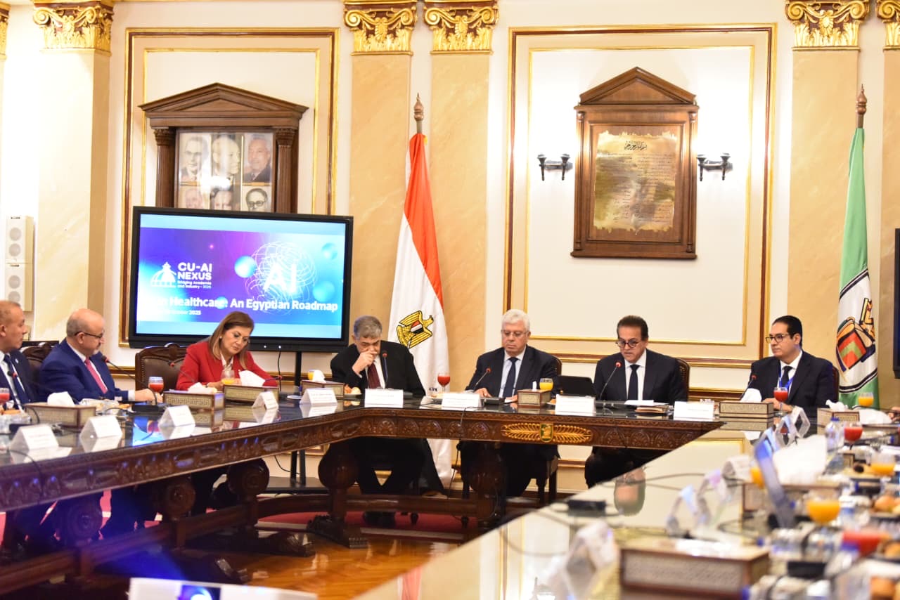 الدكتور خالد عبد الغفار يستعرض دور الذكاء الاصطناعى فى دعم الخرائط الصحيه  لمصر
