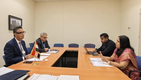 وزير التموين والتجارة الداخلية يلتقي السكرتير العام لوزارة شؤون المستهلك وتوزيع الأغذية بجمهورية الهند