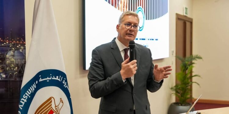 مصر تؤكد استقرار إمدادات الغاز رغم إغلاق مضيق هرمز