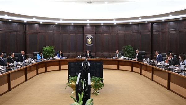 مدبولي يتابع ملفات دعم المشروعات الصغيرة ويُشدد على تعزيز الاستدامة المالية للجهاز
