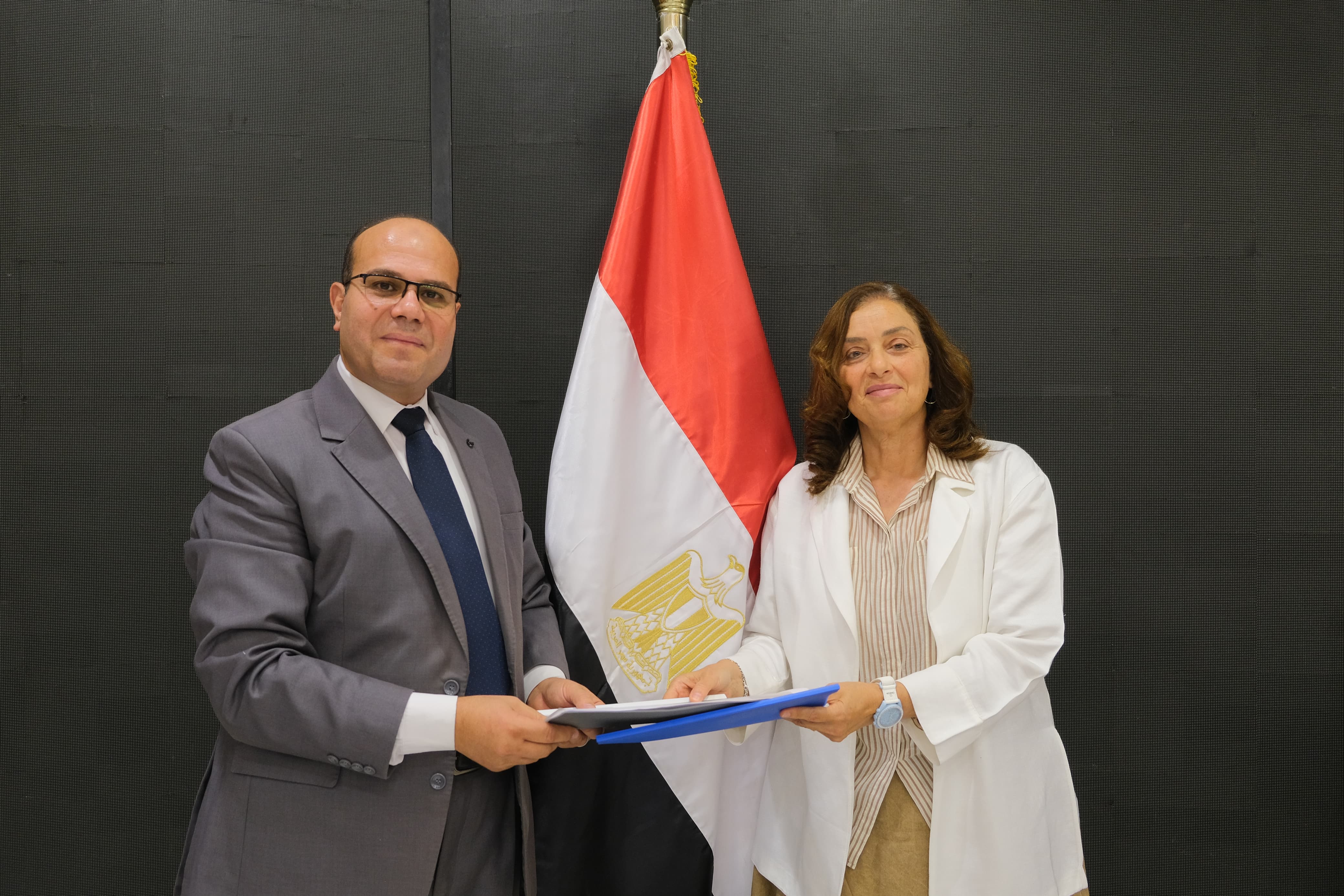 التضامن : تقديم  الخدمات الطبية لمختلف الفئات بدور الرعاية على مستوى الجمهورية